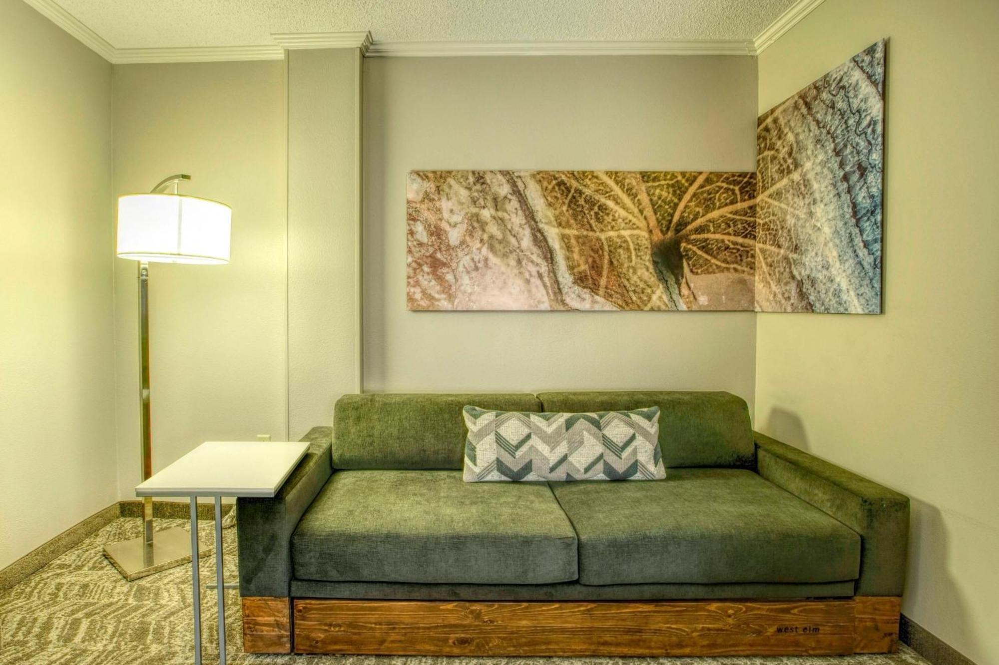 Springhill Suites By Marriott Lawrence Downtown Bagian luar foto