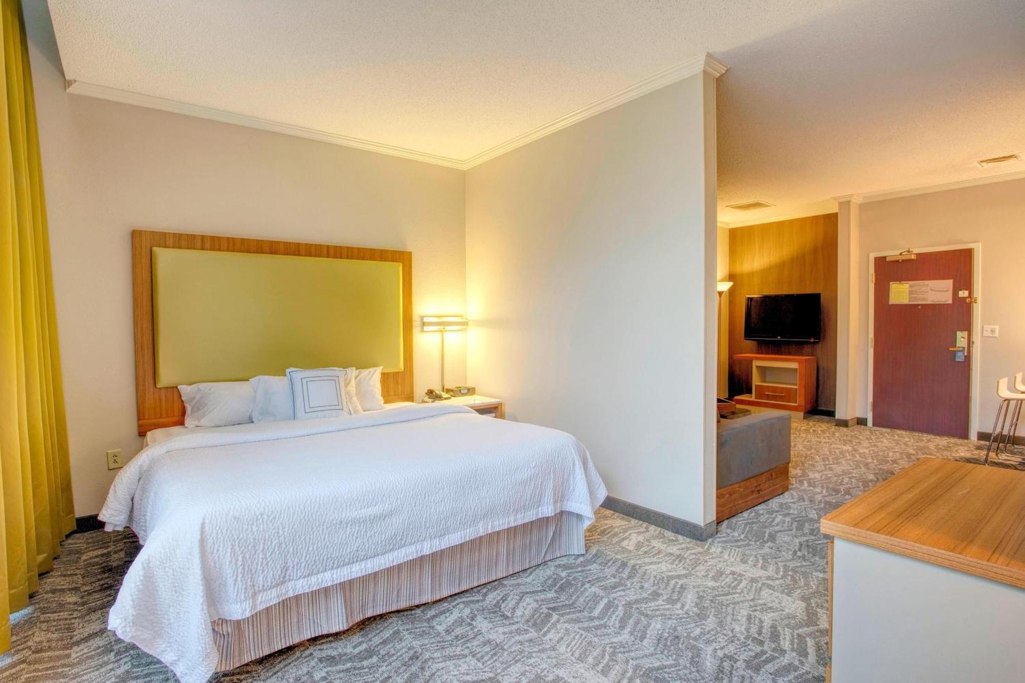 Springhill Suites By Marriott Lawrence Downtown Bagian luar foto